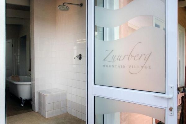 Hotel Zuurberg Mountain Village (Addo)